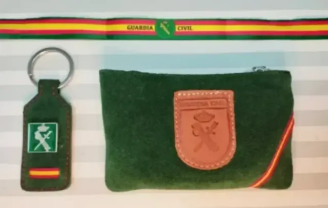 REBAJA: SET MONEDERO Y LLAVERO GC- REGALO PULSERA