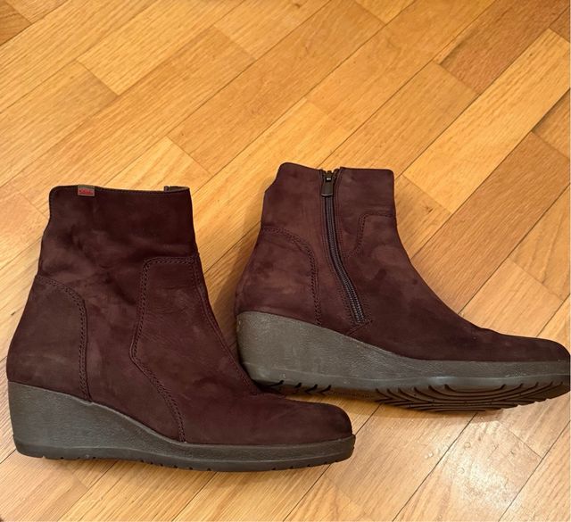 Botas de cano alto marrons Callaghan para mulher