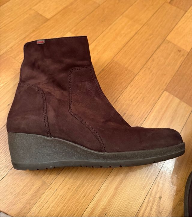 Botas de cano alto marrons Callaghan para mulher