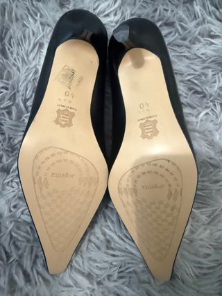 Zapatos de tacón Dos Pasos piel genuina negros