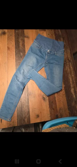 Premama Pantalón vaquero y mono Kiabi