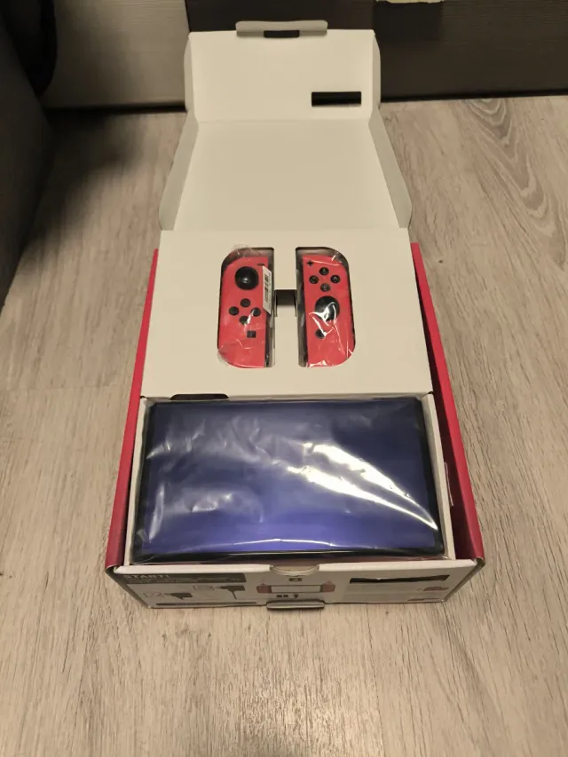 Nintendo Switch OLED Edición Mario Roja