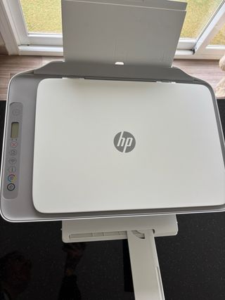 Impresora Multifunción:Impresión, Copia y Escáner.