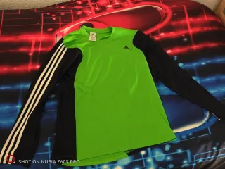 Camiseta Adidas Manga Larga Verde y Negra