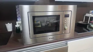 Microondas empotrable Candy