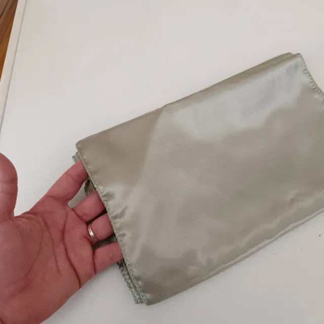 Camino de mesa largos satén verde Salvia