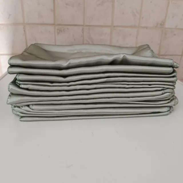 Camino de mesa largos satén verde Salvia