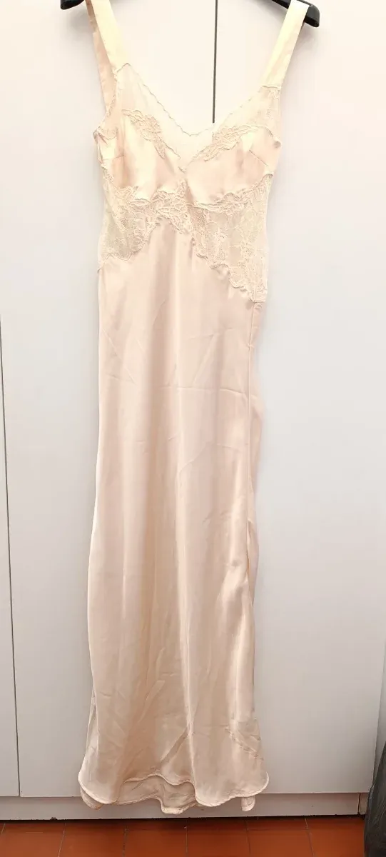 Camisón largo encaje beige