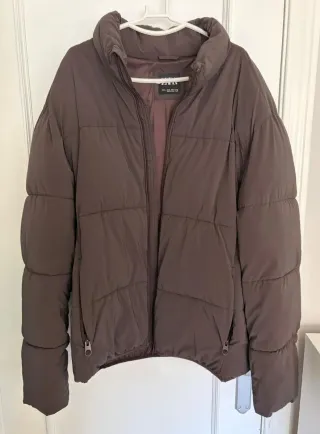 Cazadora acolchada marrón chico