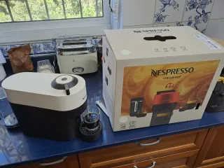 Macchina da caffè Nespresso VERTUO POP