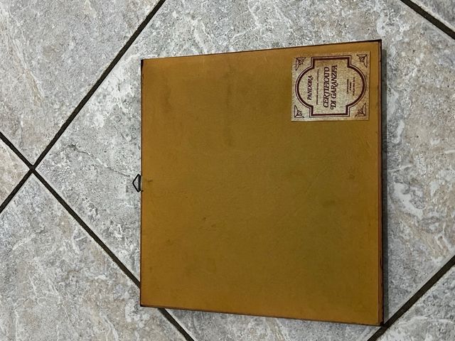 Quadro smaltato Pandora con certificato