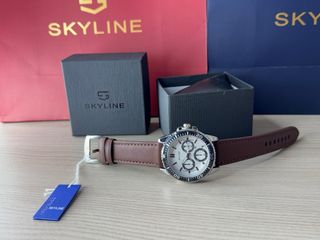 Reloj Skyline Marrón y Plateado