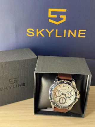 Reloj Skyline Marrón y Plateado