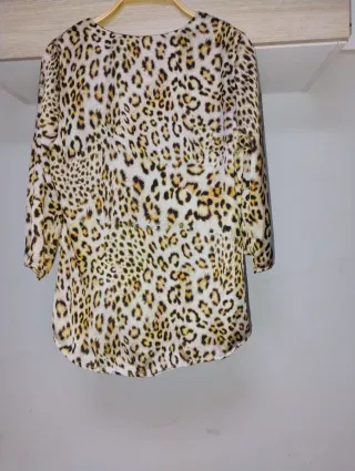 Blusa leopardo con cordones