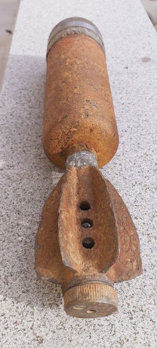 Mortaio inglese 2 pollici WW2 da scavo inerte