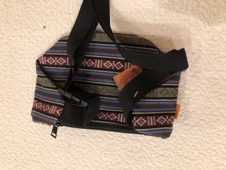 Riñonera  nueva multicolor con estampado étnico