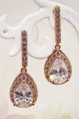 Pendientes lágrima de circonitas oro rosa o plata