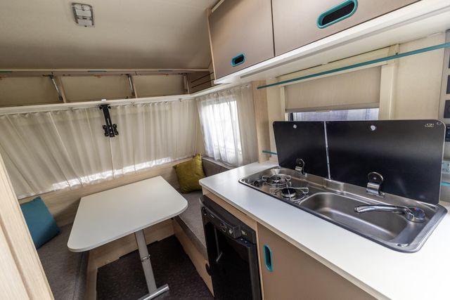 Caravana Adria Aviva 370 DD