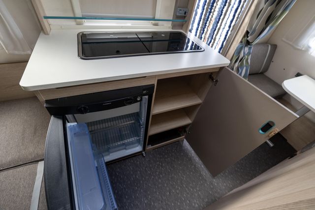 Caravana Adria Aviva 370 DD