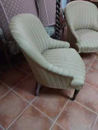 Butaca antigua/sillón vintage tela y madera