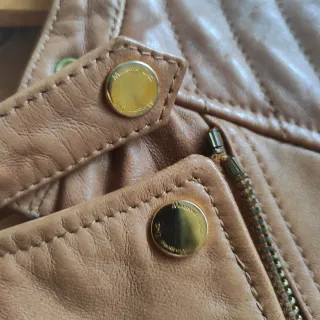 Chaqueta de cuero Massimo Dutti Beige