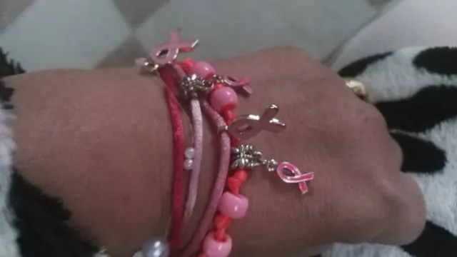 Pulseras Artesanales Lazo Rosa