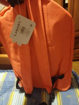 Mochila naranja fluorescente