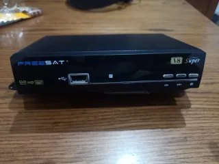 Decodificador Satélite FREESAT V8 Super