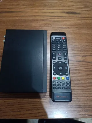 Decodificador Satélite FREESAT V8 Super