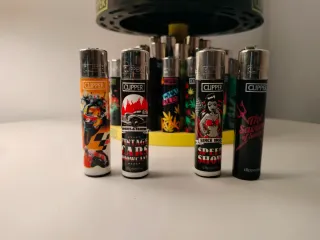 Pack 47 • 4 Accendini Clipper assortiti