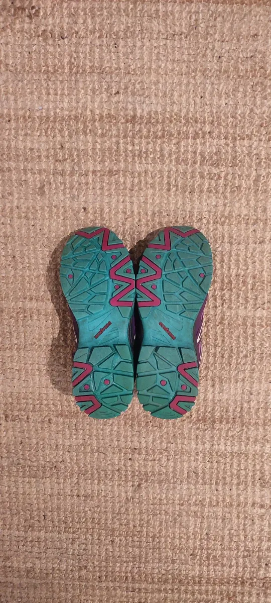 Zapatillas de montaña Neakpeak Hidrodryplus.