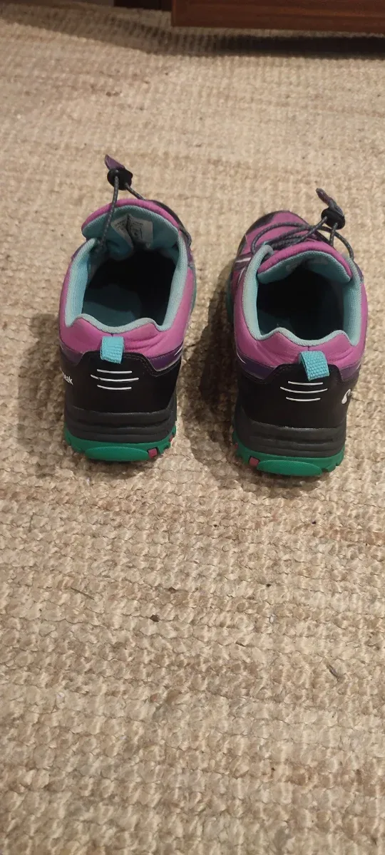 Zapatillas de montaña Neakpeak Hidrodryplus.