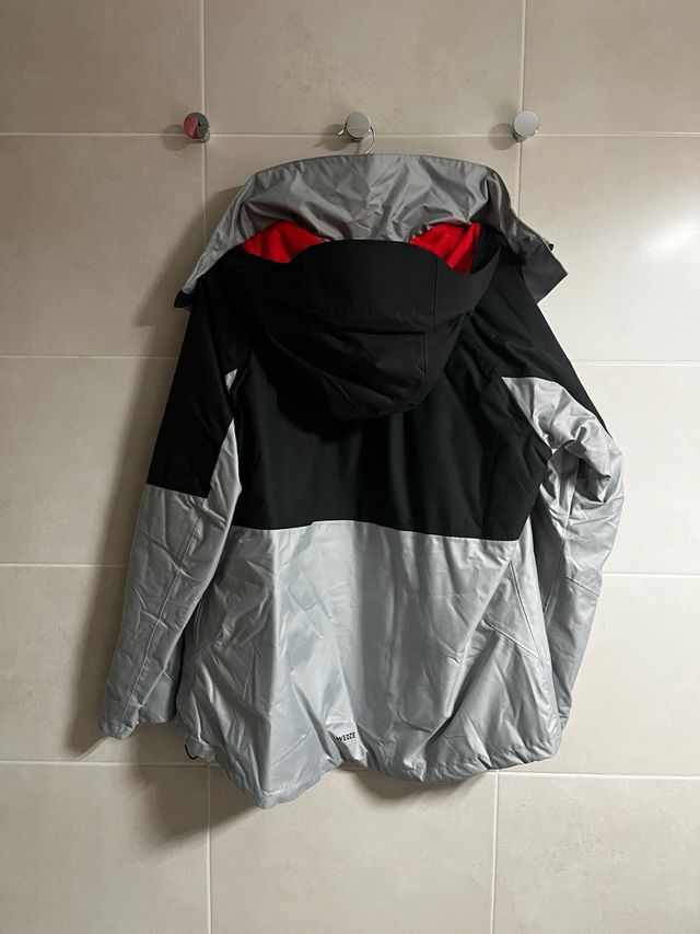 Chaqueta WEDZE para nieve gris y negra