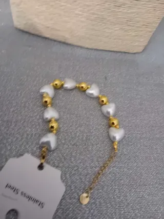 Braccialetto cuori perle e sfere oro