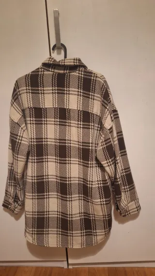 Chaqueta a  cuadros beige y marrón