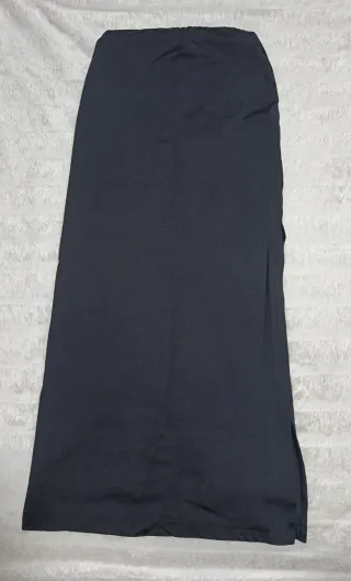 Falda tubo Bershka negra licra