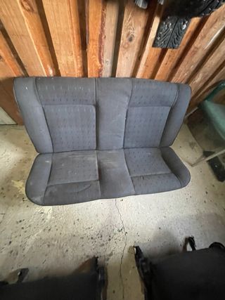 Asientos y paneles Golf MK2