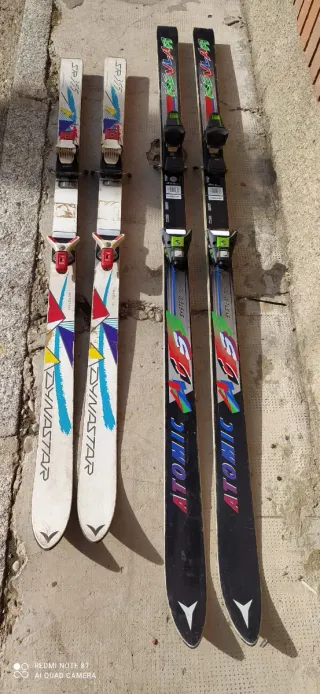 Esquís Dynastar y Atomic Kevlar