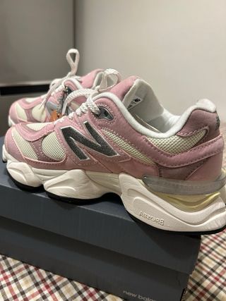 New Balance 9060 Rosa Bianco Donna