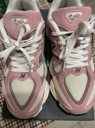 New Balance 9060 Rosa Bianco Donna