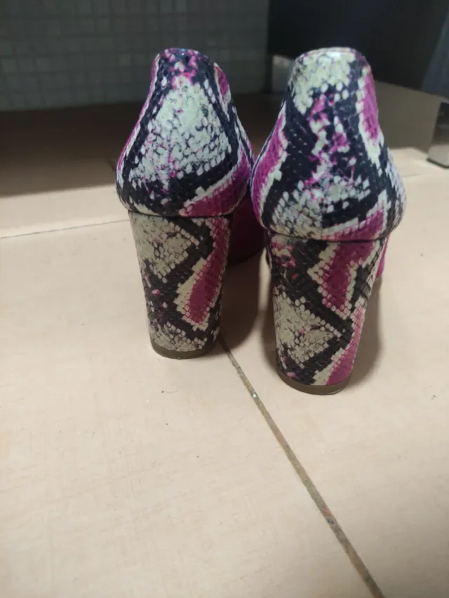 Zapatos tacón Daniela Vega fucsia