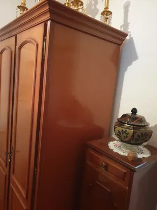 Armario de madera 3 puertas
