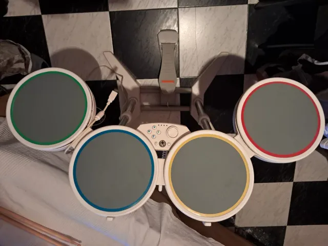 Batteria Rock Band Wii + Accessori