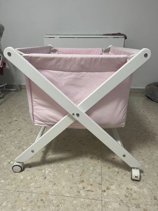 Minicuna rosa con colchón