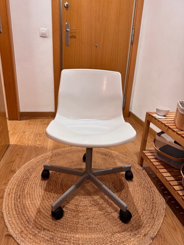 Silla de escritorio juvenil blanca y gris