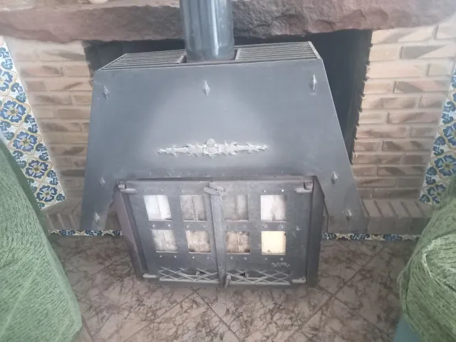 Estufa de leña hierro