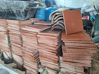 Azulejos Castellanos Rojos