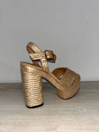 Sandalias Castañer Doradas Plataforma. Atenas Oro