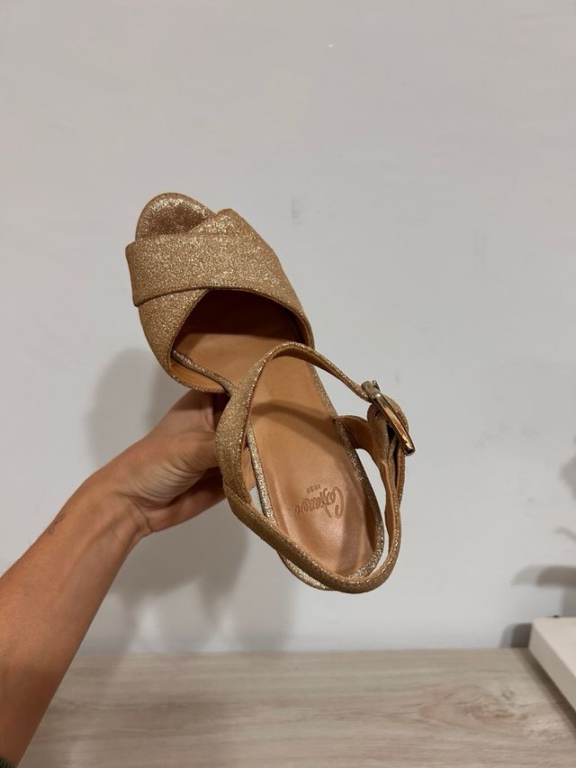 Sandalias Castañer Doradas Plataforma. Atenas Oro