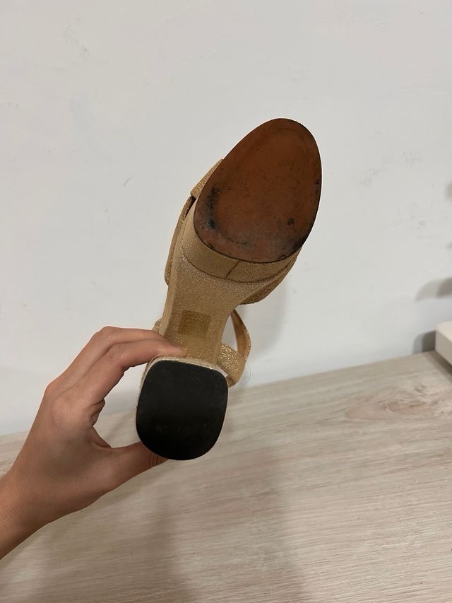 Sandalias Castañer Doradas Plataforma. Atenas Oro